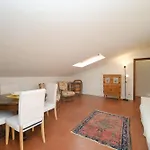 Apartment Juan&elisa Trevi By Buddyrent *