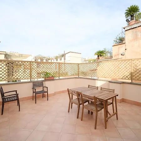 Apartment Juan&elisa Trevi By Buddyrent