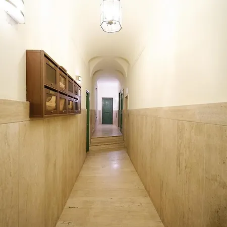 Apartment Juan&elisa Trevi By Buddyrent