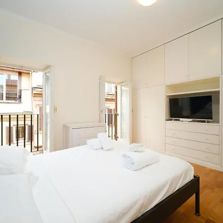 Apartment Juan&elisa Trevi By Buddyrent Rome